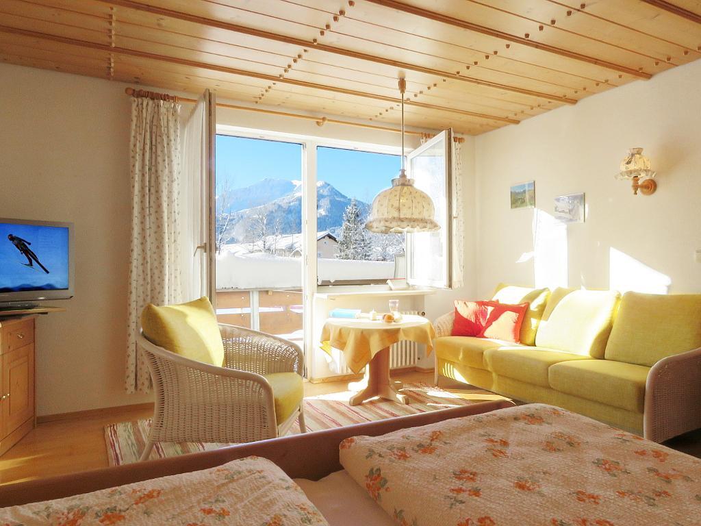Lind Apartment